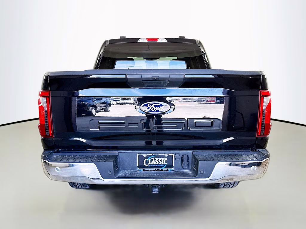 2025 Black Metallic Ford F-150 XLT 4X4 Truck