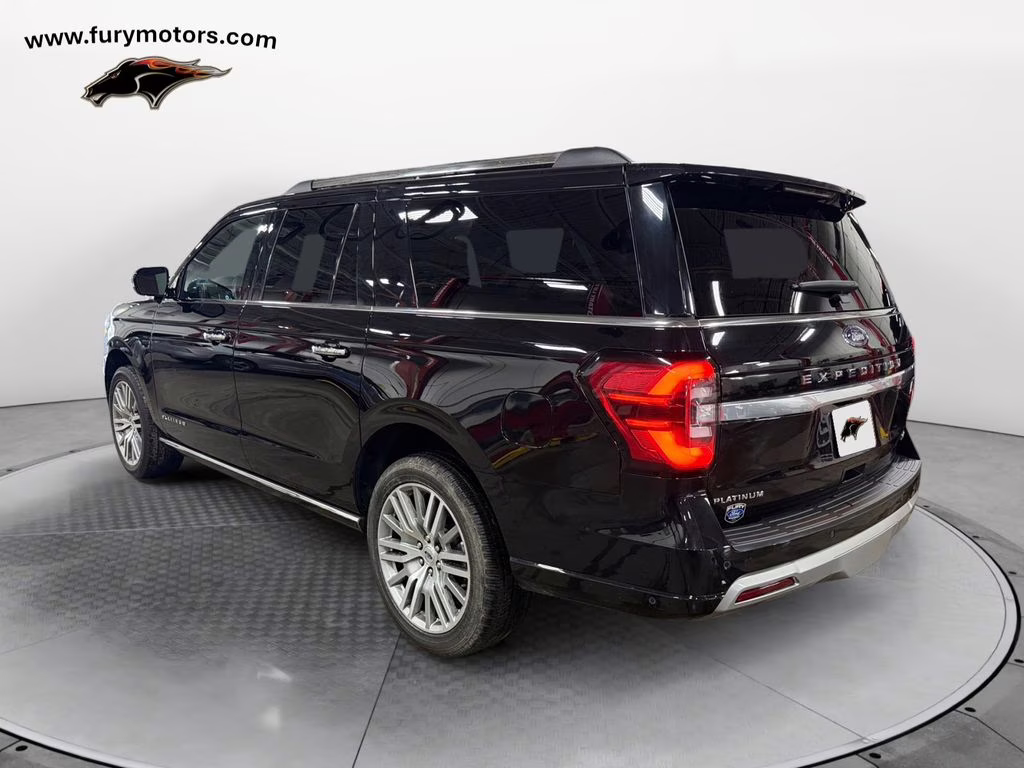 2024 Black Ford Expedition Max Platinum w/ Bluecruise & Heavy Duty Tow Pkg 4X4 SUV