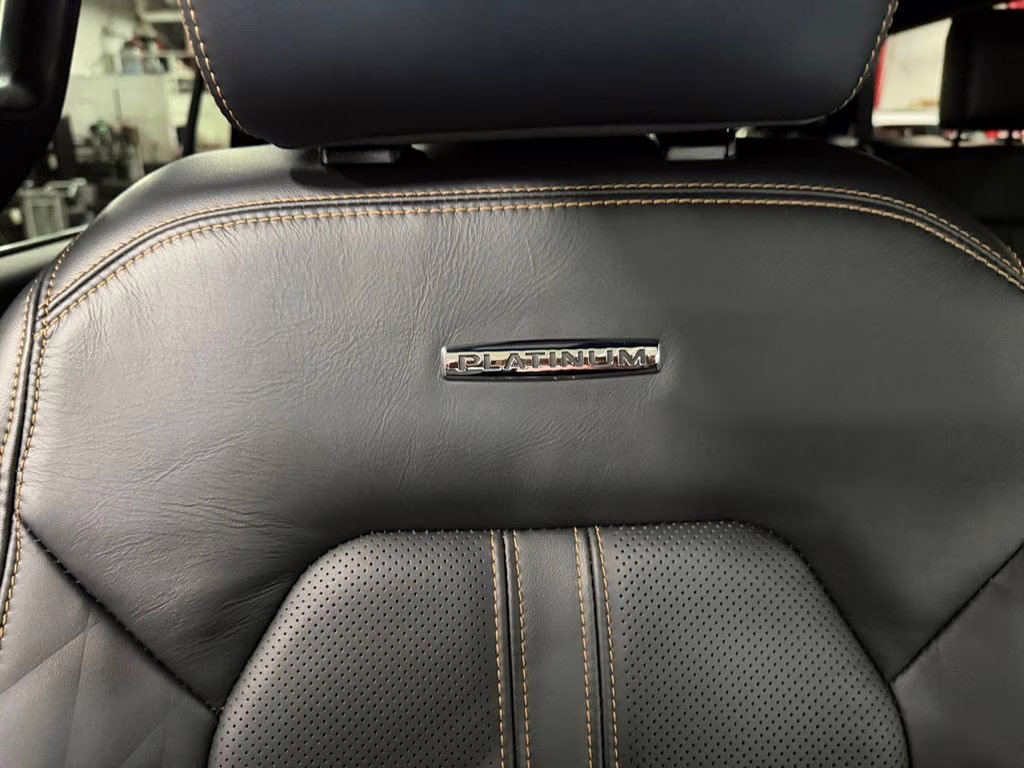 2024 Black Ford Expedition Max Platinum w/ Bluecruise & Heavy Duty Tow Pkg 4X4 SUV