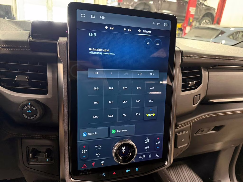 2024 Black Ford Expedition Max Platinum w/ Bluecruise & Heavy Duty Tow Pkg 4X4 SUV