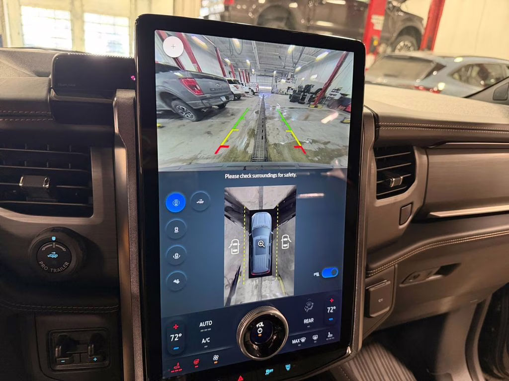 2024 Black Ford Expedition Max Platinum w/ Bluecruise & Heavy Duty Tow Pkg 4X4 SUV