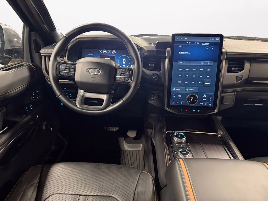 2024 Black Ford Expedition Max Platinum w/ Bluecruise & Heavy Duty Tow Pkg 4X4 SUV