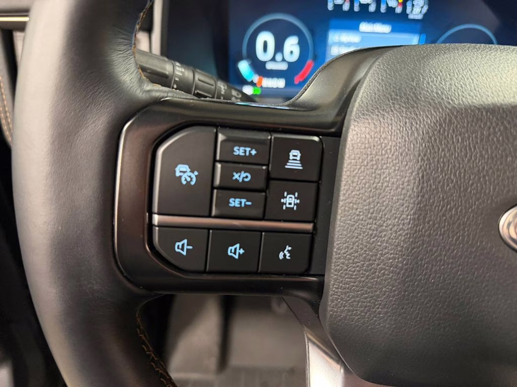 2024 Black Ford Expedition Max Platinum w/ Bluecruise & Heavy Duty Tow Pkg 4X4 SUV