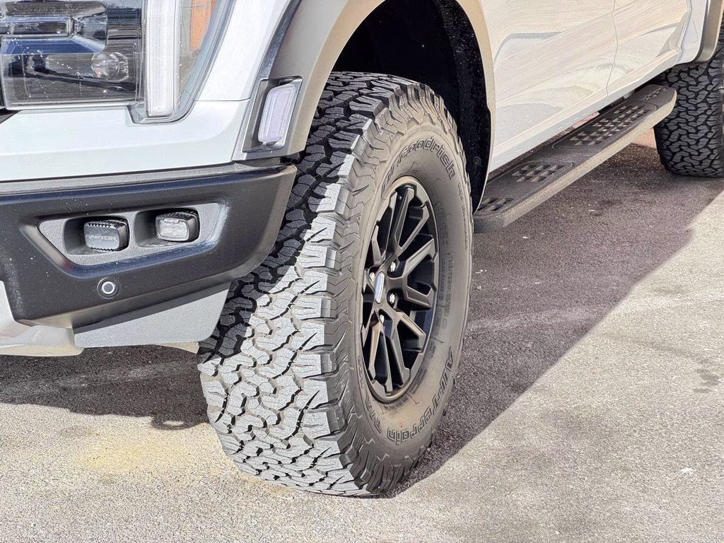 2025 White Metallic Ford F-150 Raptor 4X4 Truck