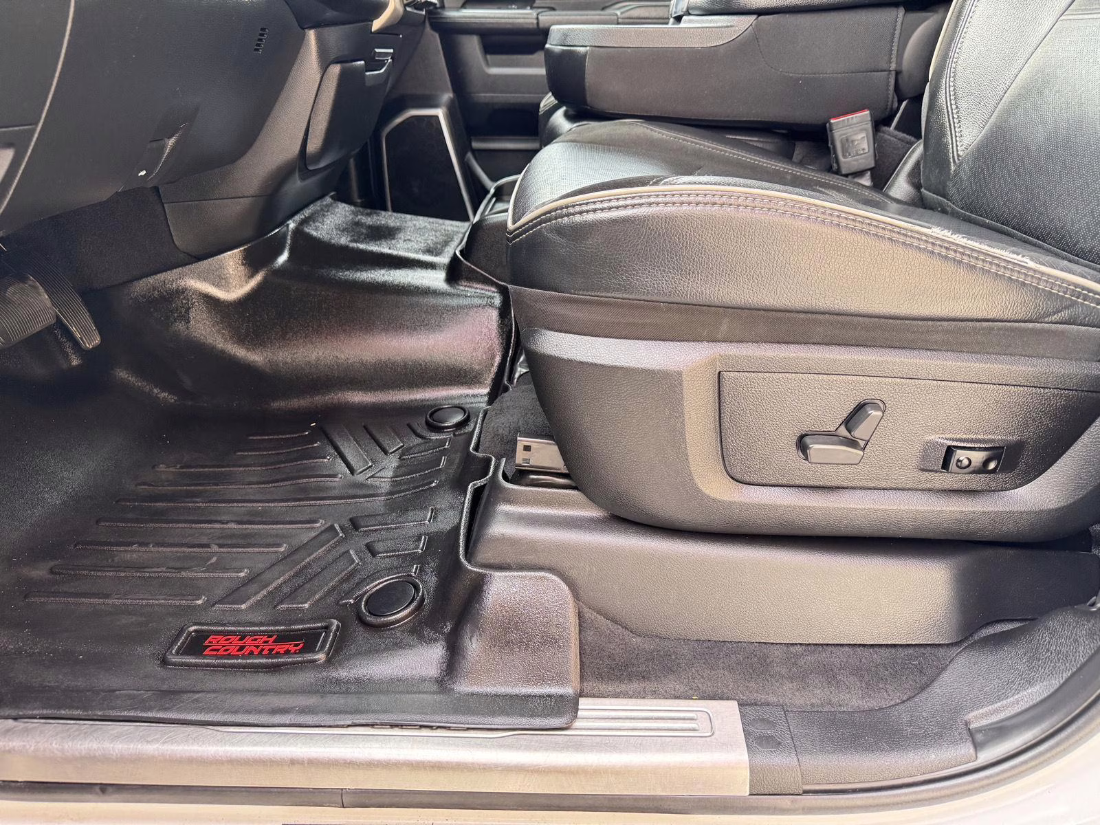 2022 Bright White Clearcoat Ram 2500 Laramie 4X4 Truck