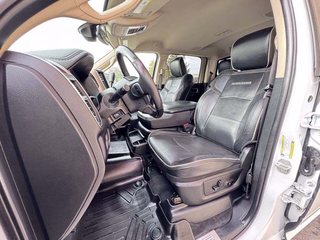2022 Bright White Clearcoat Ram 2500 Laramie 4X4 Truck