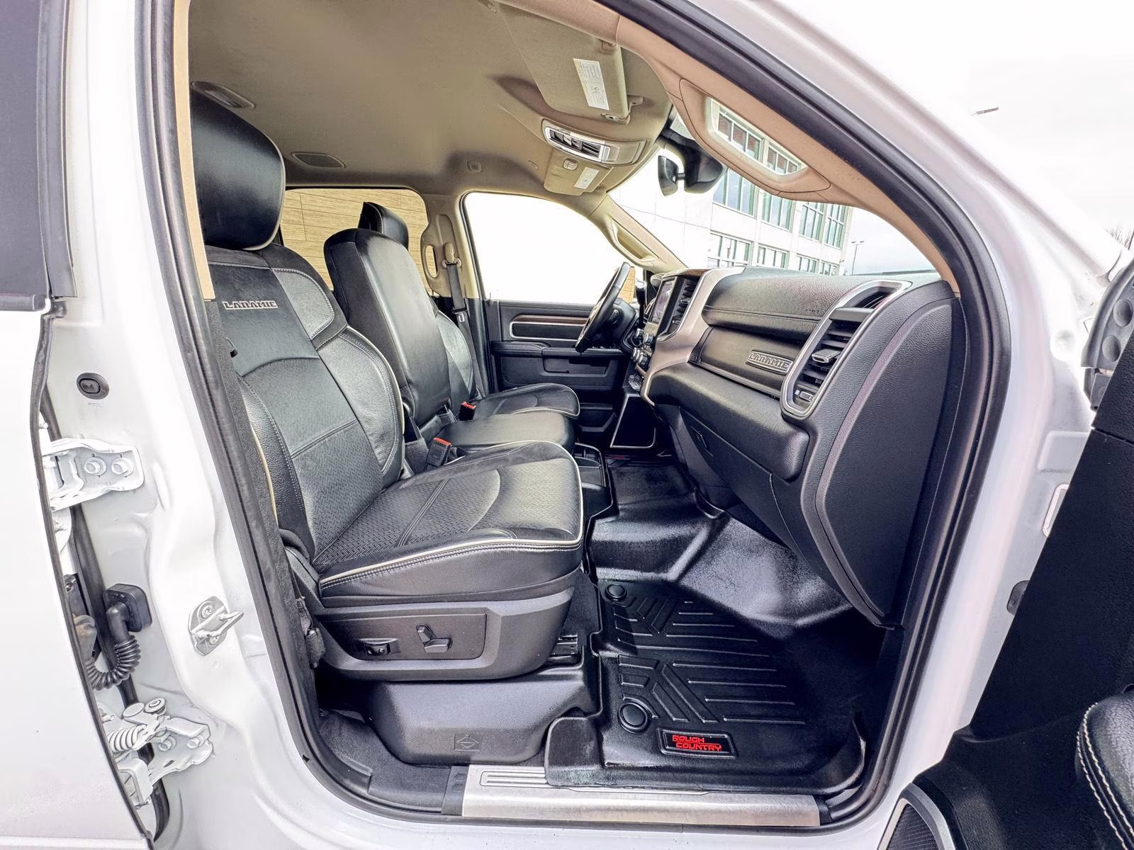 2022 Bright White Clearcoat Ram 2500 Laramie 4X4 Truck