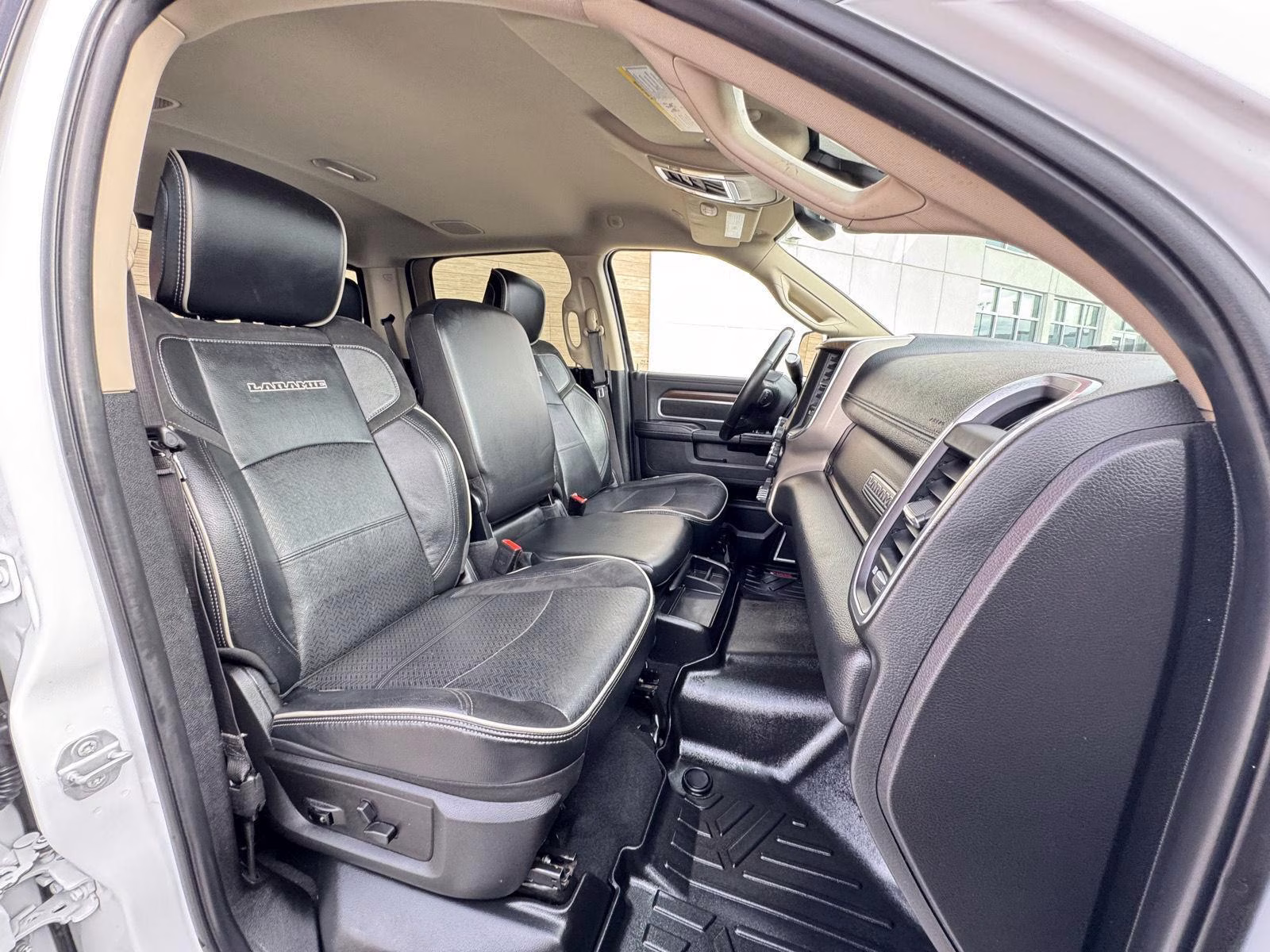 2022 Bright White Clearcoat Ram 2500 Laramie 4X4 Truck