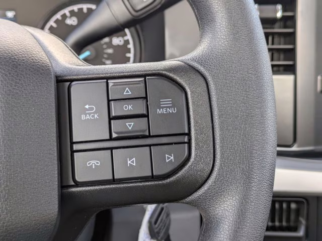 2026 Oxford White Ford Super Duty F-450 DRW XL 4X4 Truck