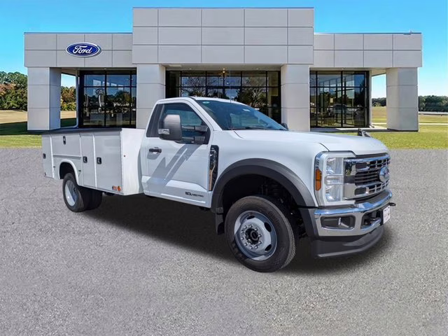 2026 Oxford White Ford Super Duty F-450 DRW XL 4X4 Truck