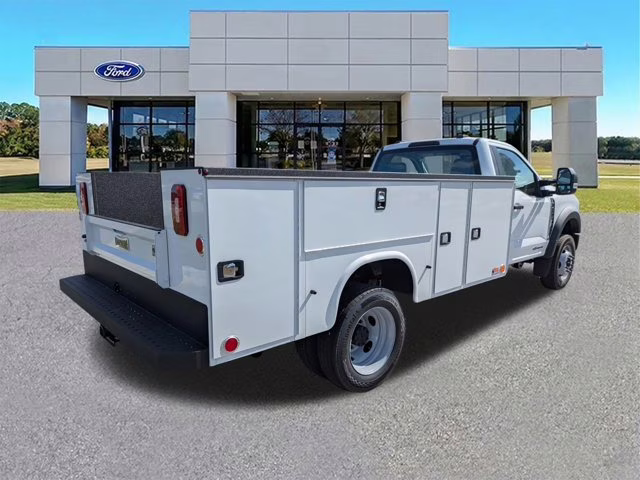 2026 Oxford White Ford Super Duty F-450 DRW XL 4X4 Truck