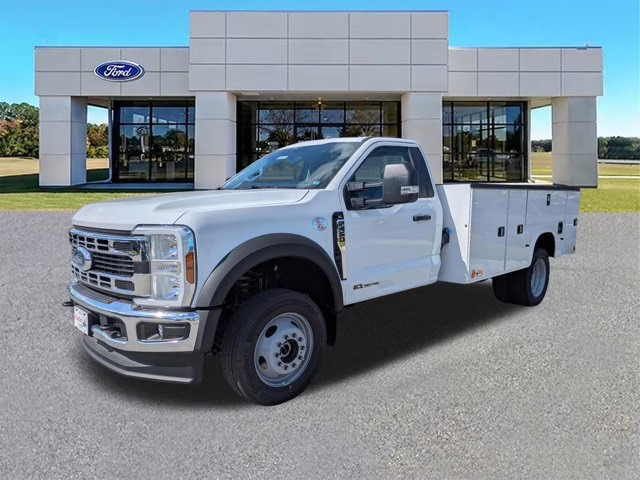 2026 Oxford White Ford Super Duty F-450 DRW XL 4X4 Truck