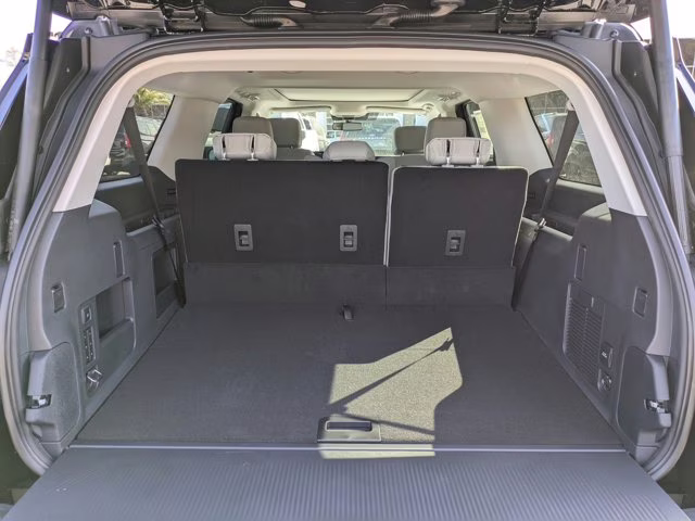 2026 Black Metallic Ford Expedition Max Active 4X4 SUV