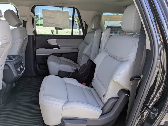 2026 Black Metallic Ford Expedition Max Active 4X4 SUV