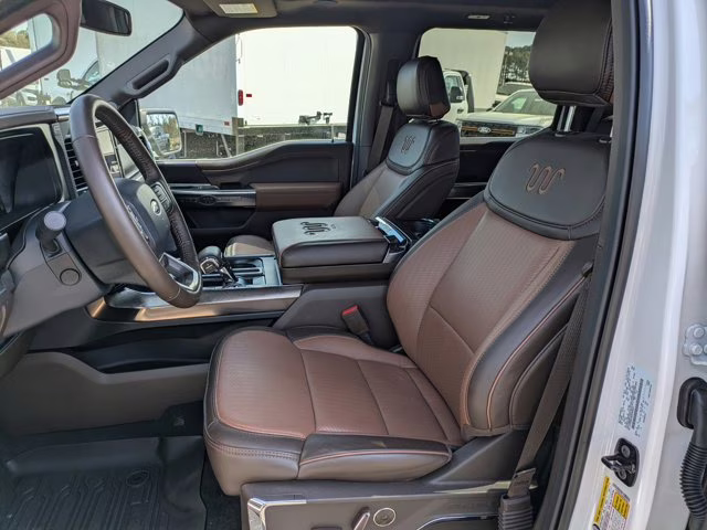 2025 Star White Metallic Tc Ford F-150 King Ranch 4X4 Truck