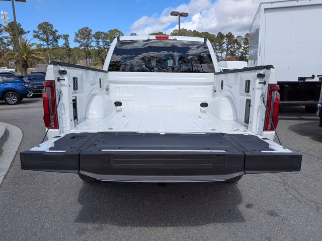 2025 Star White Metallic Tc Ford F-150 King Ranch 4X4 Truck