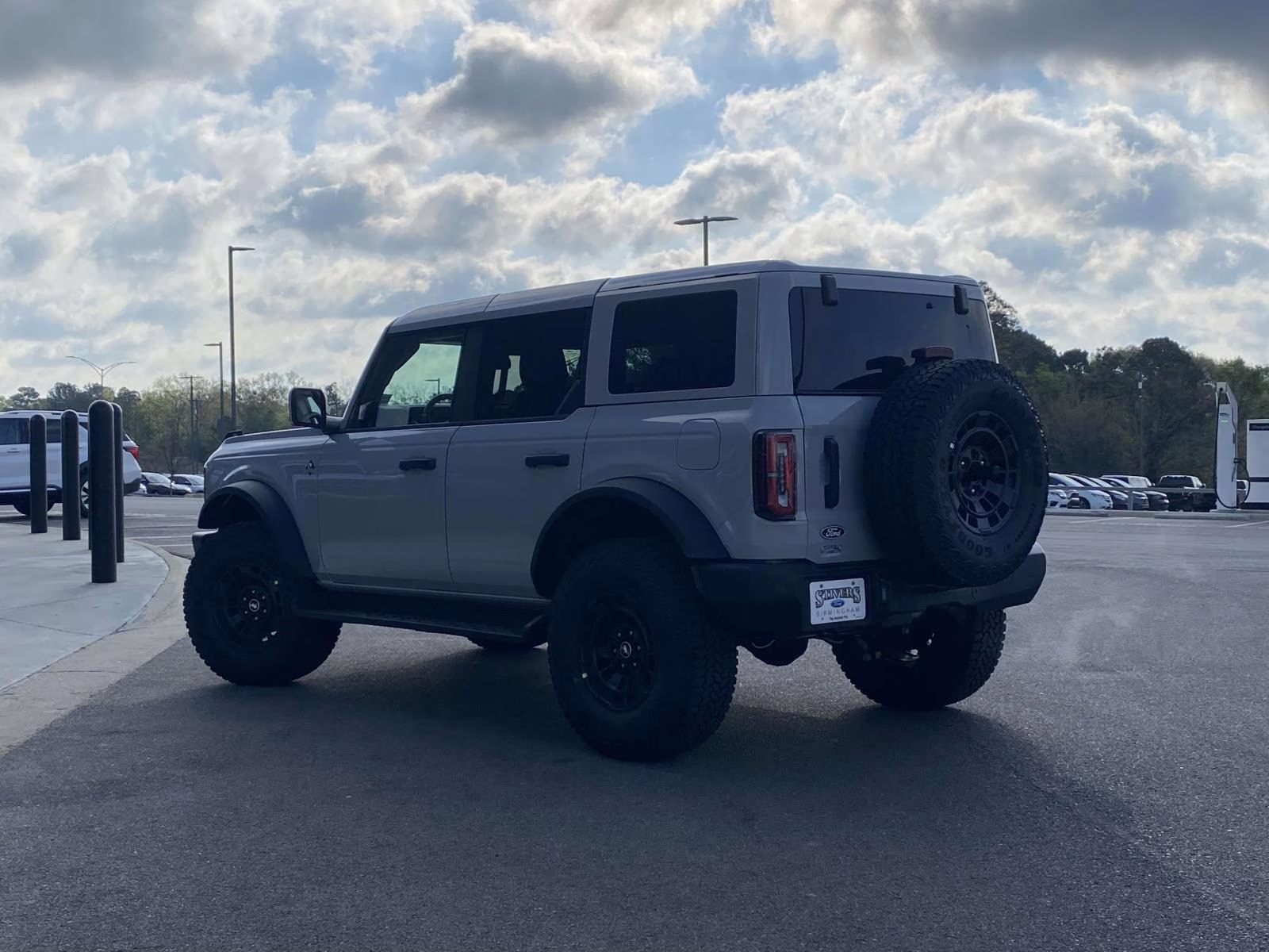 2026 Avalanche Ford Bronco Outer Banks 4X4 SUV
