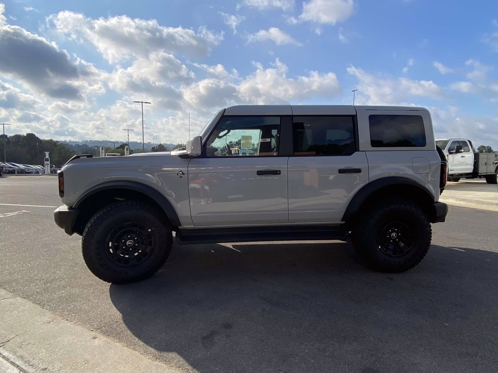 2026 Avalanche Ford Bronco Outer Banks 4X4 SUV