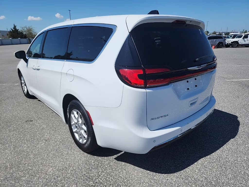 2023 Bright White Clearcoat Chrysler Pacifica Touring L FWD Van