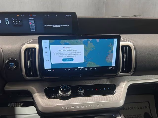 2025 Space Silver Metallic Ford Expedition Active 4X4 SUV