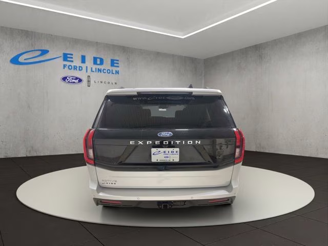 2025 Space Silver Metallic Ford Expedition Active 4X4 SUV