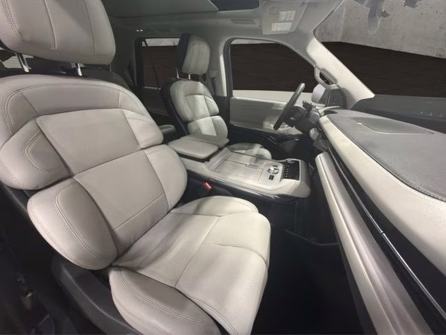 2025 Flight Blue Metallic Clearcoat Lincoln Navigator Reserve 4X4 SUV