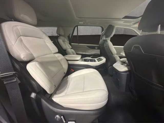 2025 Flight Blue Metallic Clearcoat Lincoln Navigator Reserve 4X4 SUV