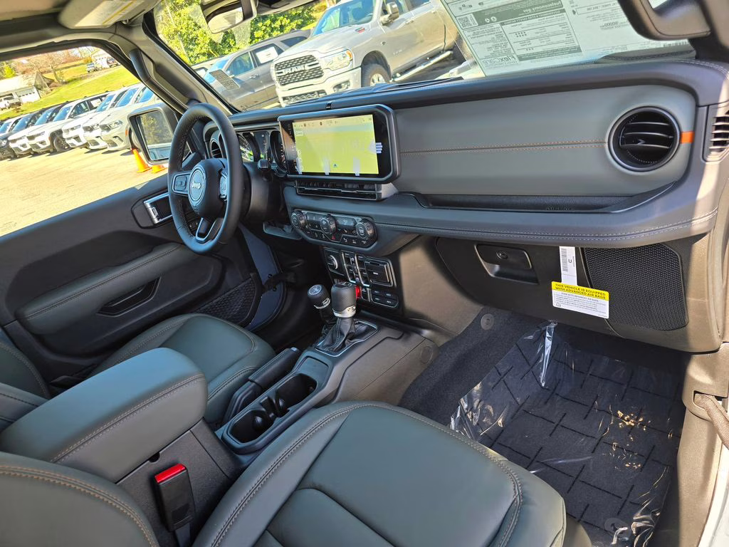 2026 Anvil Clearcoat Jeep Gladiator Mojave 4X4 Truck