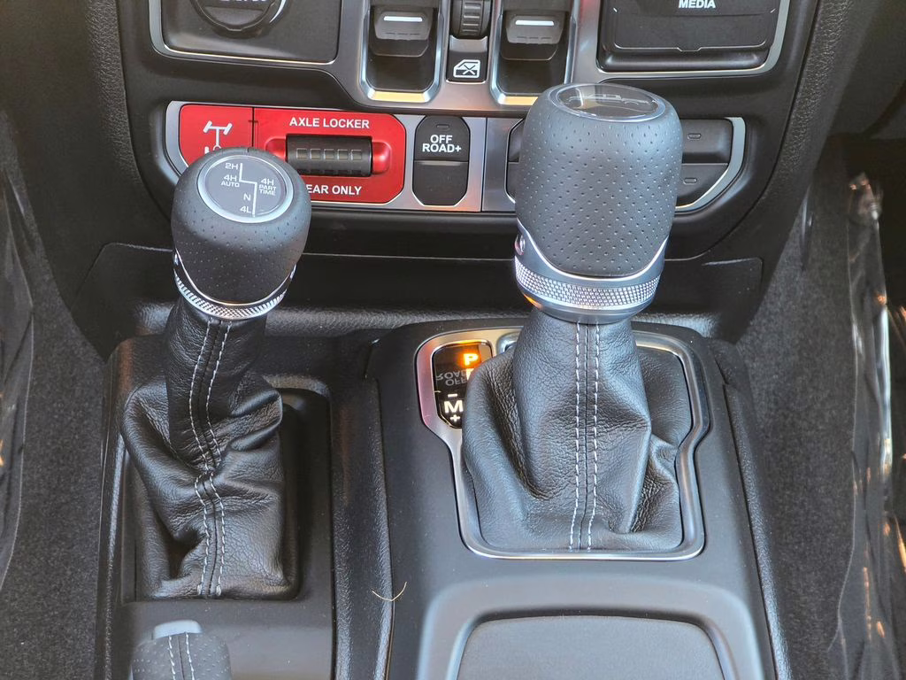 2026 Anvil Clearcoat Jeep Gladiator Mojave 4X4 Truck