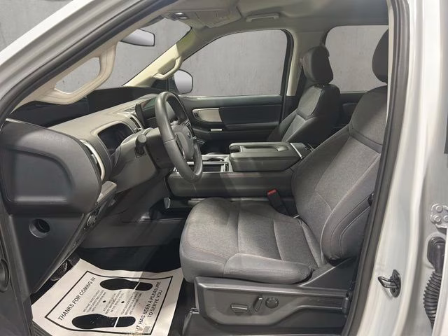 2025 Space Silver Metallic Ford Expedition Active 4X4 SUV