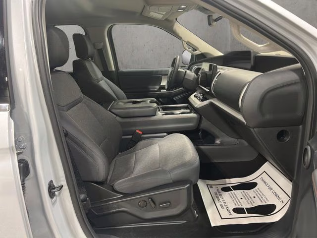 2025 Space Silver Metallic Ford Expedition Active 4X4 SUV