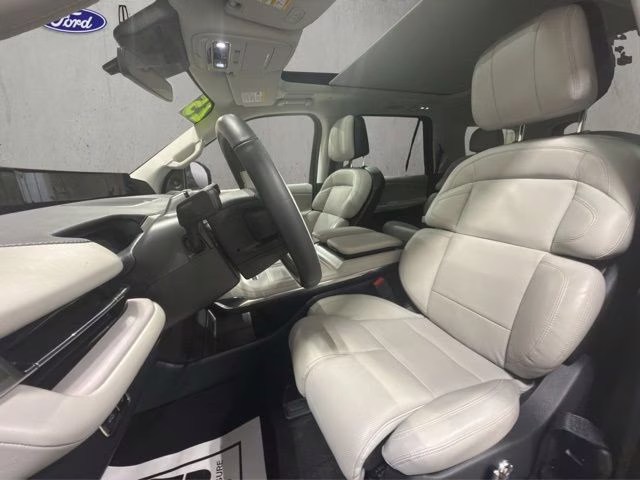 2025 Flight Blue Metallic Clearcoat Lincoln Navigator Reserve 4X4 SUV