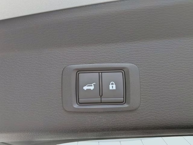 2025 Alloy Silver/Black Roof Mitsubishi Outlander PHEV SEL AWD SUV