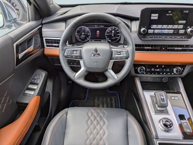 2025 Alloy Silver/Black Roof Mitsubishi Outlander PHEV SEL AWD SUV