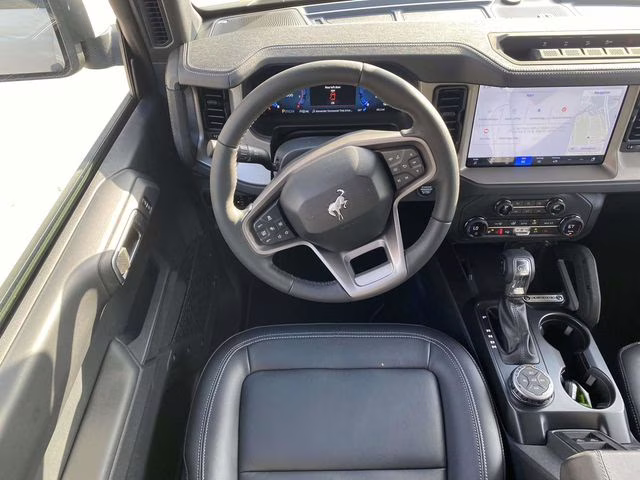 2026 Avalanche Ford Bronco Outer Banks 4X4 SUV