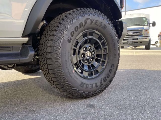 2026 Avalanche Ford Bronco Outer Banks 4X4 SUV