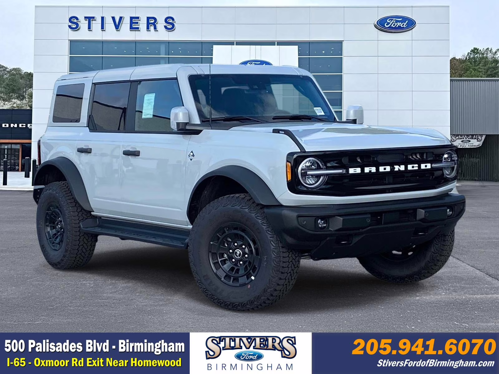 2026 Avalanche Ford Bronco Outer Banks 4X4 SUV