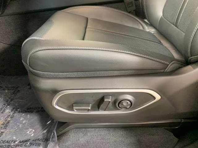 2026 Baltic Gray Metallic Clearcoat Jeep Grand Wagoneer L 4x4 4X4 SUV