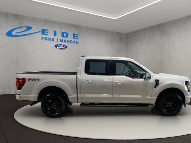 2025 Space White Metallic Ford F-150 XLT Black Appearance 4X4 Truck