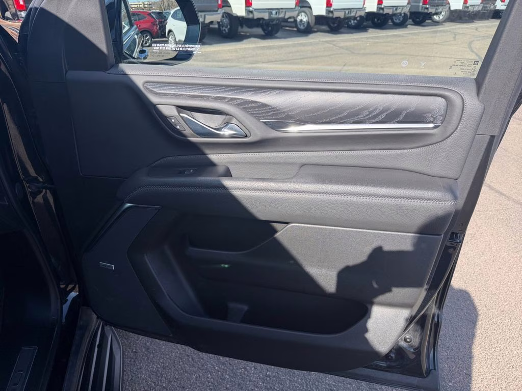 2023 Onyx Black GMC Yukon XL Denali Preferred w/Adaptive Cruise 4X4 SUV