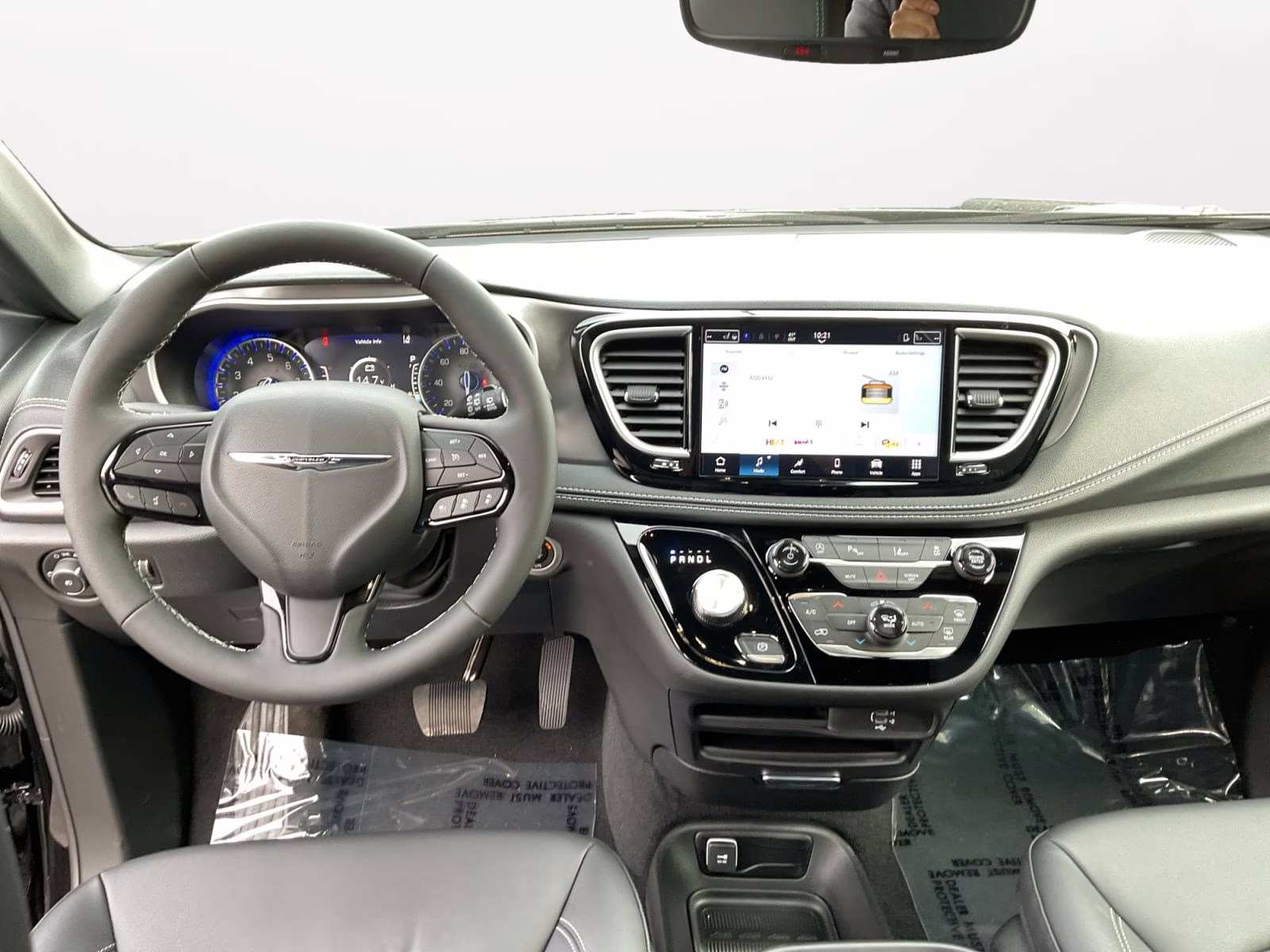 2026 Diamond Black Crystal Pearlcoat Chrysler Pacifica Select AWD Van