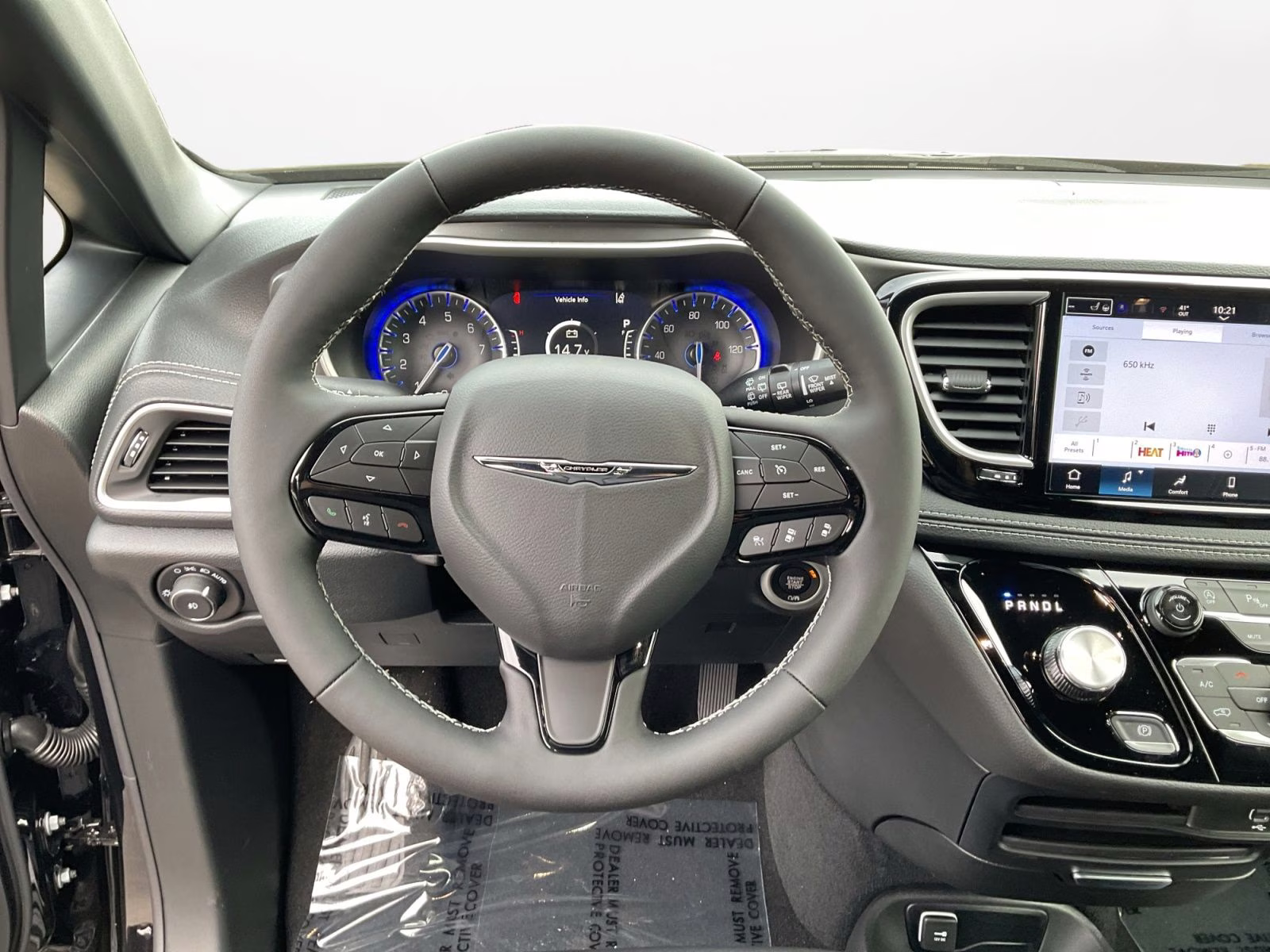 2026 Diamond Black Crystal Pearlcoat Chrysler Pacifica Select AWD Van