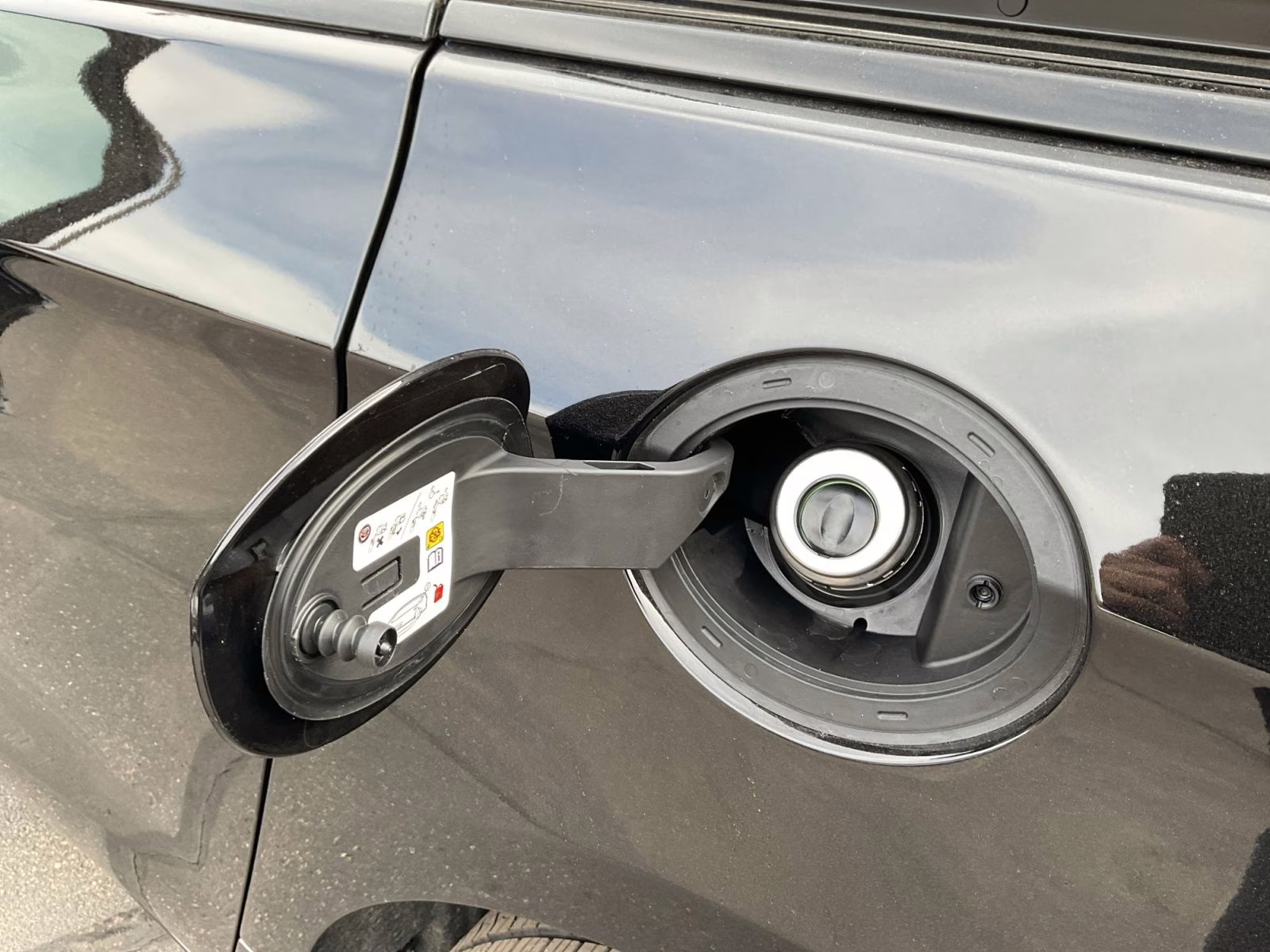 2026 Diamond Black Crystal Pearlcoat Chrysler Pacifica Select AWD Van