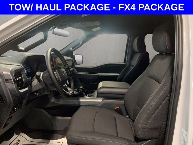 2025 Ford F-150 XLT - Photo 13