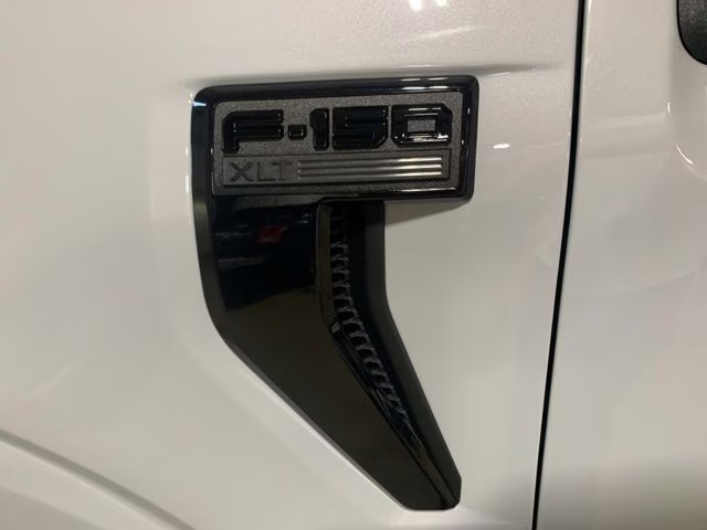 2025 Space White Metallic Ford F-150 XLT Black Appearance 4X4 Truck