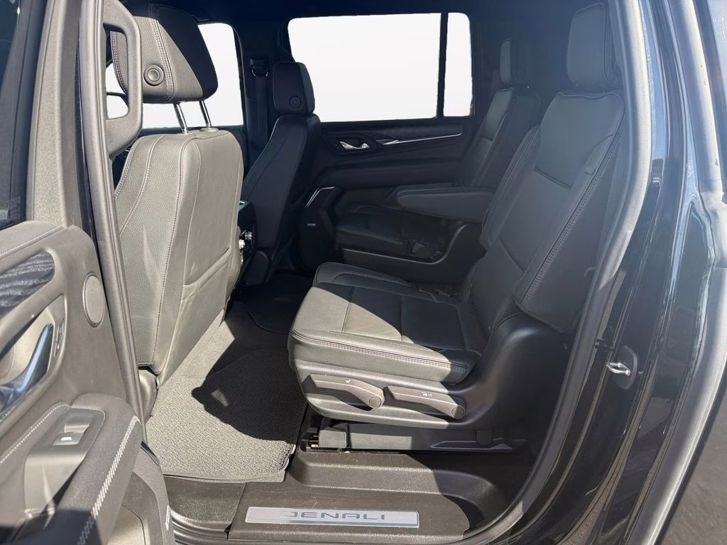 2023 Onyx Black GMC Yukon XL Denali Preferred w/Adaptive Cruise 4X4 SUV