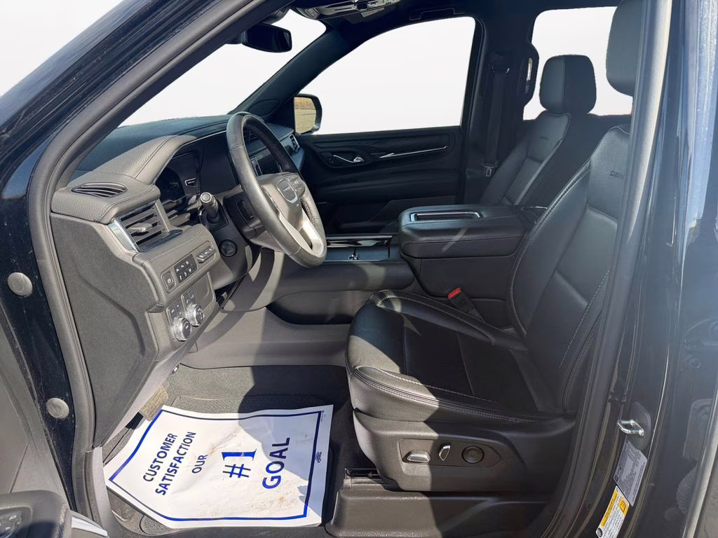 2023 Onyx Black GMC Yukon XL Denali Preferred w/Adaptive Cruise 4X4 SUV