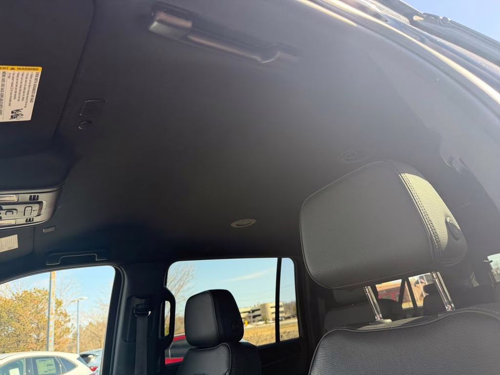 2023 Onyx Black GMC Yukon XL Denali Preferred w/Adaptive Cruise 4X4 SUV