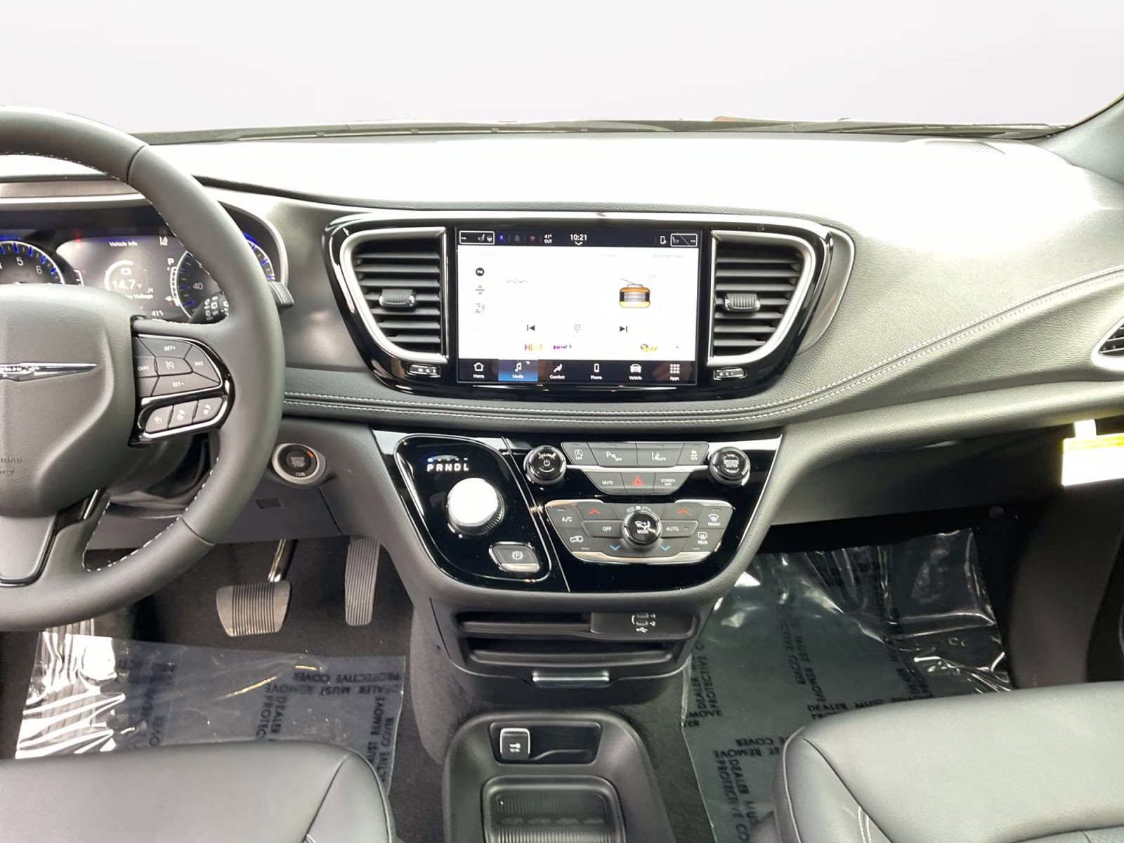 2026 Diamond Black Crystal Pearlcoat Chrysler Pacifica Select AWD Van