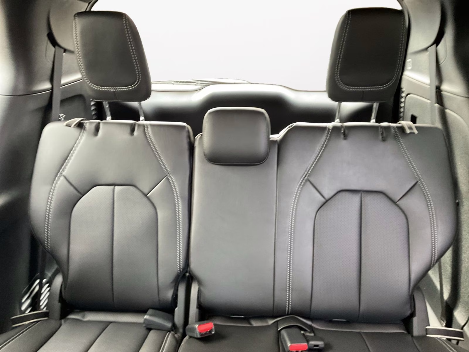 2026 Diamond Black Crystal Pearlcoat Chrysler Pacifica Select AWD Van